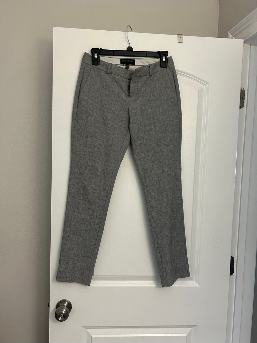 Banana Republic Gray Cropped Dress Pants